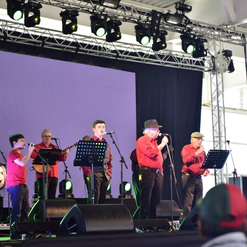 Falta um – Grupo musical